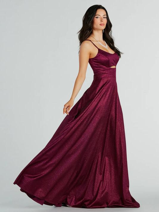 Glitzerndes A-Linien-Ballkleid mit Cut-Out-Mieder