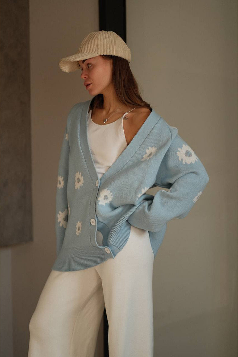 Fuzzy Daisy Jacquard Loose V-Neck Cardigan