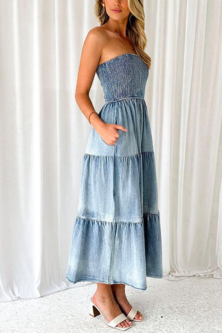 Vestido vaquero Meridress de tubo sin tirantes, con aberturas laterales y volantes en capas