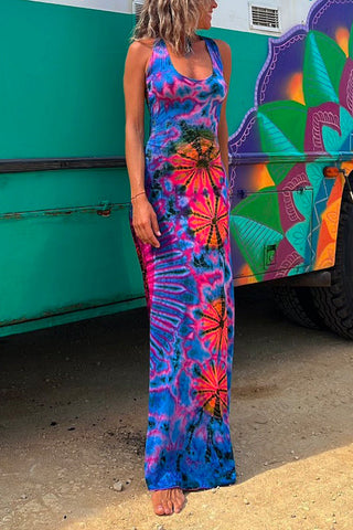 Meridress – Rückenfreies Maxi-Camisole-Kleid mit überkreuztem Design und Batikmuster
