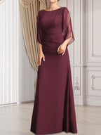 Etui-/Säulen-Chiffonkleid in Bodenlänge für die Mutter der Braut mit plissierter Perlenstickerei