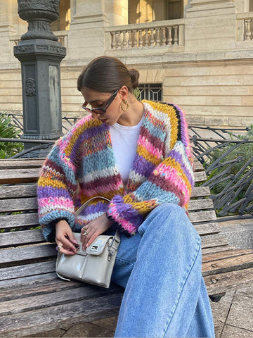 Verträumte Lagen-Strickjacke in Übergröße 