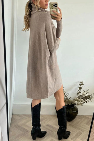 Suéter holgado midi de cuello alto con dobladillo alto y bajo, perfecto para paseos invernales 