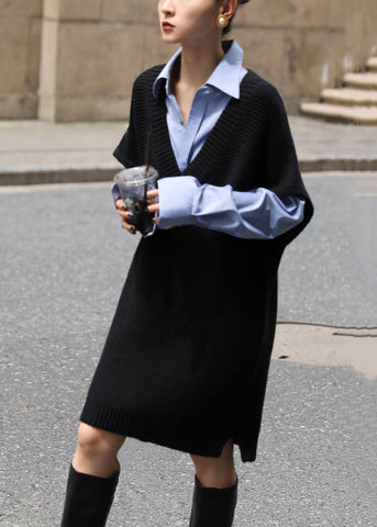 Lockeres gelbes V-Ausschnitt-Strickwestenkleid mit seitlicher Öffnung für den Herbst 