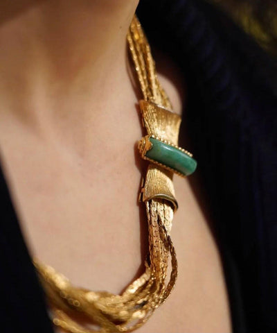 Edle Halskette aus goldfarbenem Jade-Kragen mit mehrlagigem Webmuster 