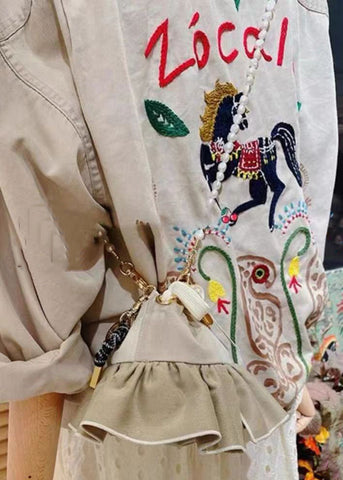 Französischer hellgrauer bestickter Baumwollmantel mit langen Ärmeln 