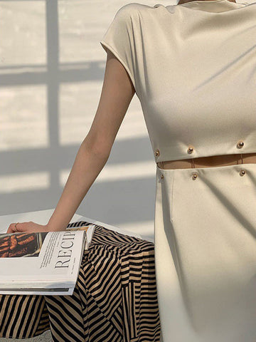 Vestidos midi de corte A con cintura alta, aberturas desmontables y cuello alto 