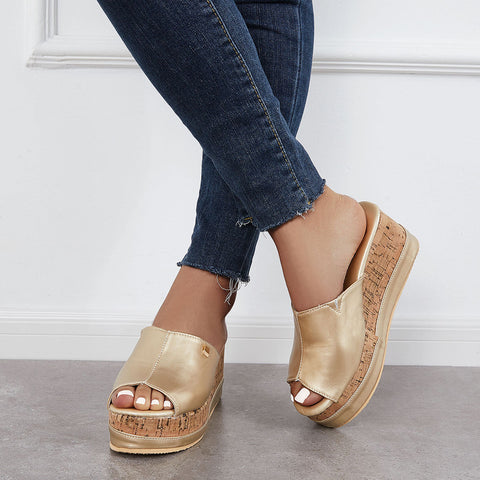 Bequeme Slip-on-Sandalen mit Korkfußbett und Plateau-Keilabsatz 