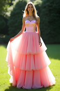 Vestido de fiesta largo con escote en forma de corazón en color rosa y corte A