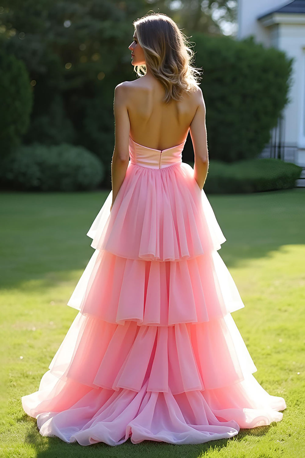 Rosa trägerloses, gestuftes, langes A-Linien-Abendkleid