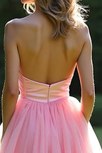 Rosa trägerloses, gestuftes, langes A-Linien-Abendkleid