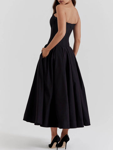 Vestido midi negro sin tirantes 