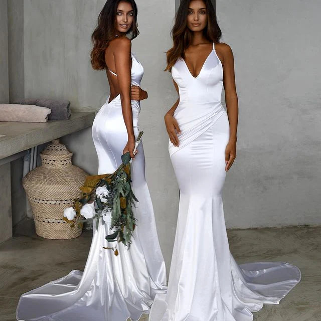 Sencillos vestidos de fiesta largos hasta el suelo sin mangas y con cuello en V