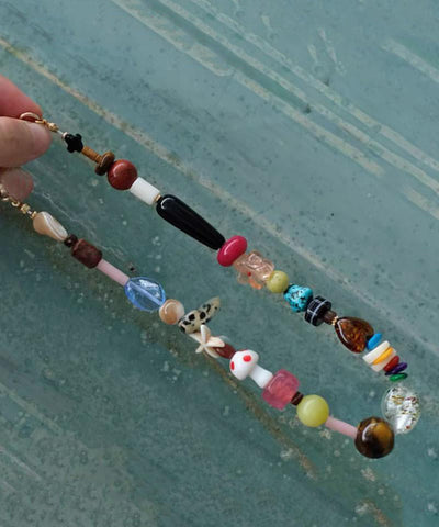 Moderne handgefertigte Webperlenkette mit Perlen 