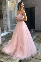 A-Linien-Abendkleid mit herzförmigem Herzausschnitt und Applikationen