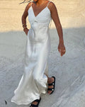 Vestido de fiesta largo con tirantes finos y corte sirena