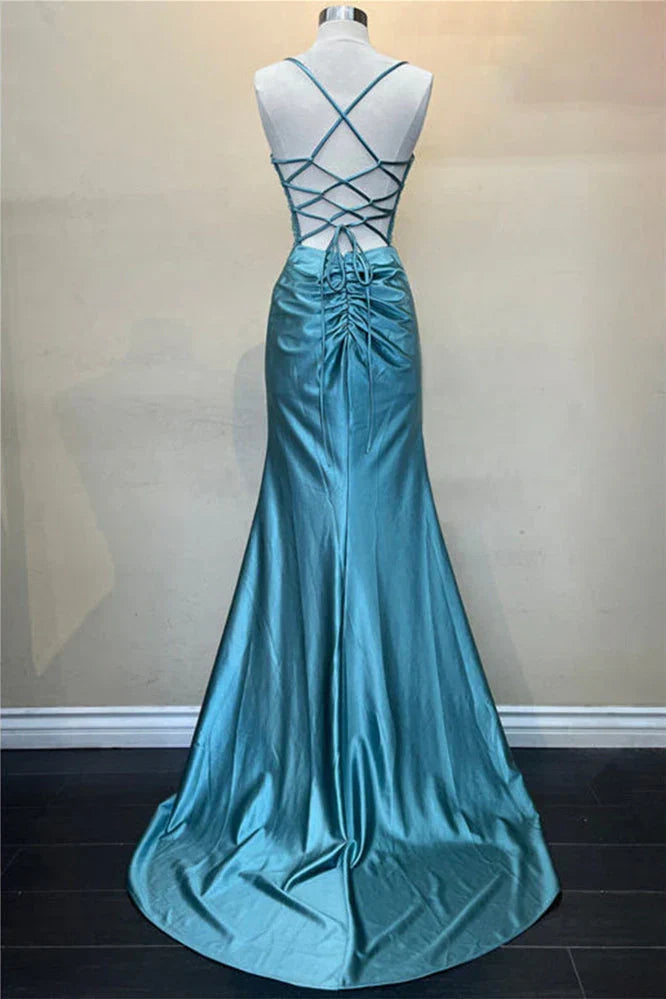Vestido de fiesta largo verde con tirantes finos y espalda cruzada de sirena