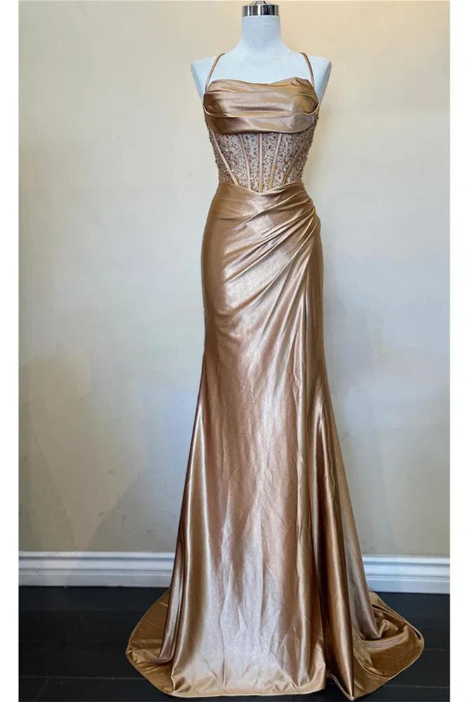 Vestido de fiesta largo verde con tirantes finos y espalda cruzada de sirena