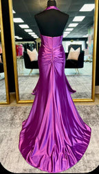 Vestido de fiesta largo de sirena con cuello halter y espalda abierta