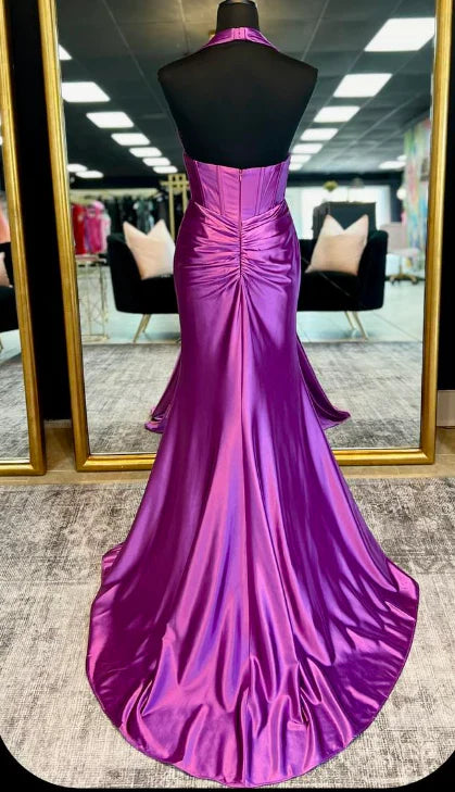 Vestido de fiesta largo de sirena con cuello halter y espalda abierta