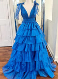 Langes Ballkleid mit V-Ausschnitt und Rüschenrock