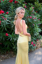 Vestido Largo Sirena con Espalda Abierta y Cuello en V