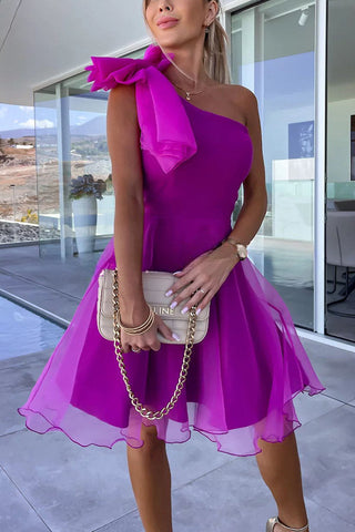 Lifetime Celebrations – Minikleid aus Tüll mit One-Shoulder-Träger und Schleife 