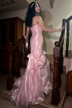 Vestido largo de fiesta sirena sin tirantes con volantes