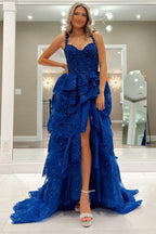 Langes, gestuftes, herzförmiges Rüschenkleid aus blauem Tüll mit Pailletten und Tüll