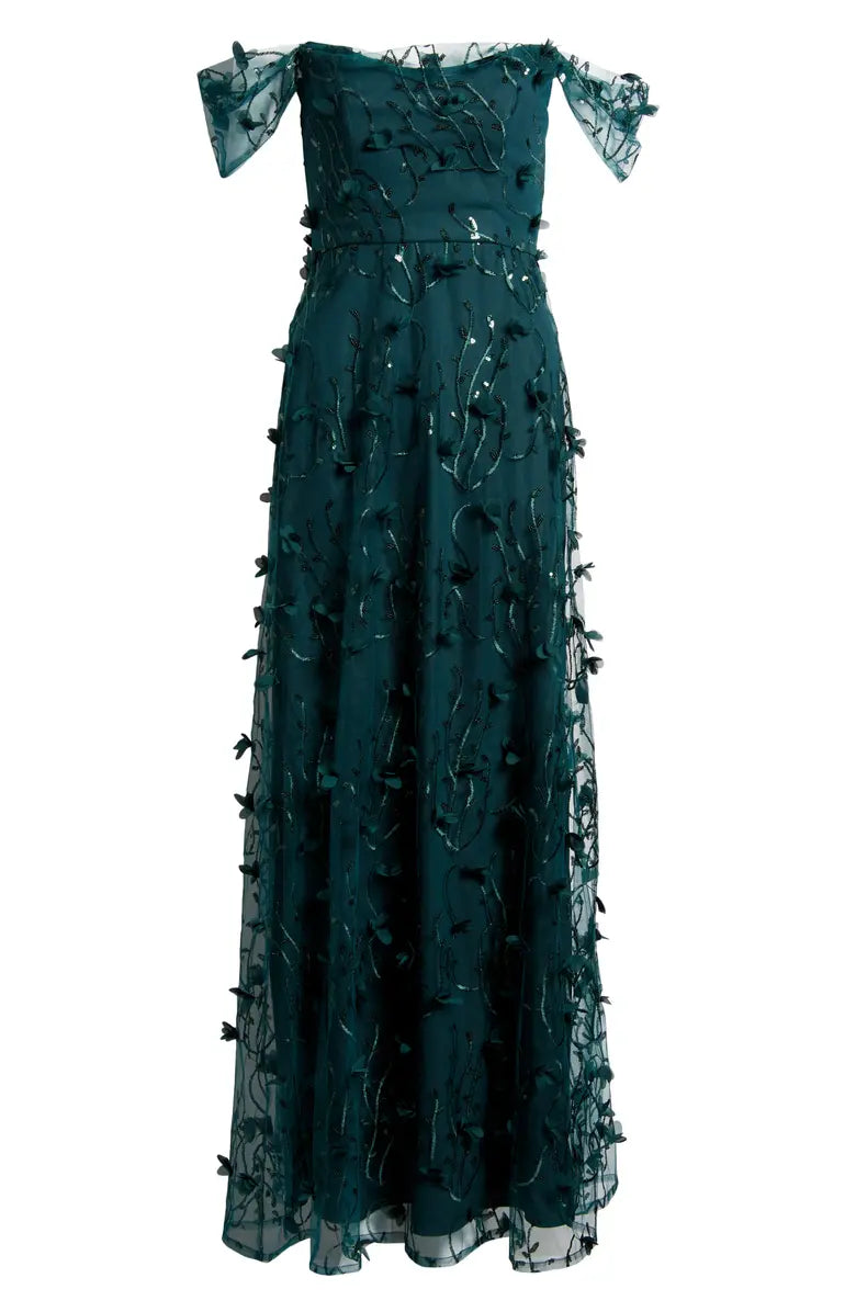 Vestido con hombros descubiertos bordado en 3D
