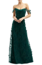 Vestido con hombros descubiertos bordado en 3D