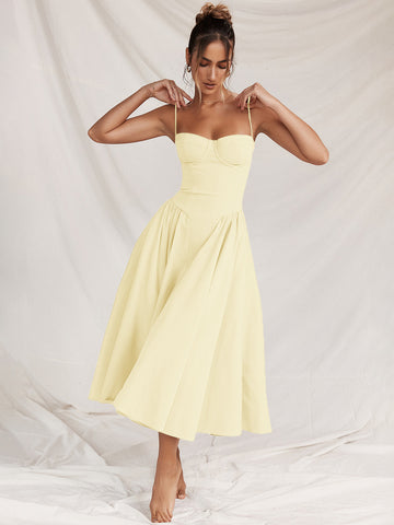 Vestido de corsé con tirantes finos y espalda descubierta para fiesta de cumpleaños y brunch. 