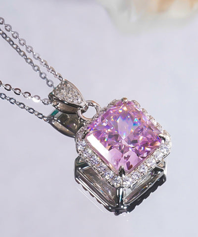 Elegante collar con colgante de piedra preciosa de circonita morada de acero inoxidable 