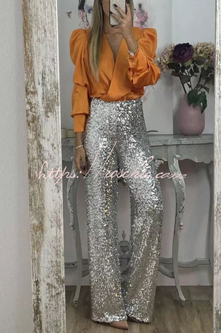 Perfectly Adored – Satinbluse mit überkreuztem Ausschnitt und Puffärmeln 
