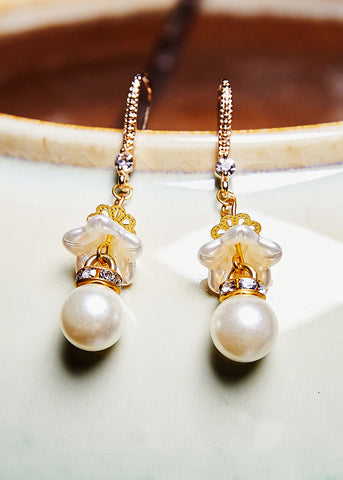 Pendientes colgantes de circonita y perla blanca de moda 
