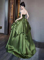 Satin-A-Linie Carmen-Ballkleid mit Rüschen und Stufen, bodenlang, Partykleid, Ballkleid