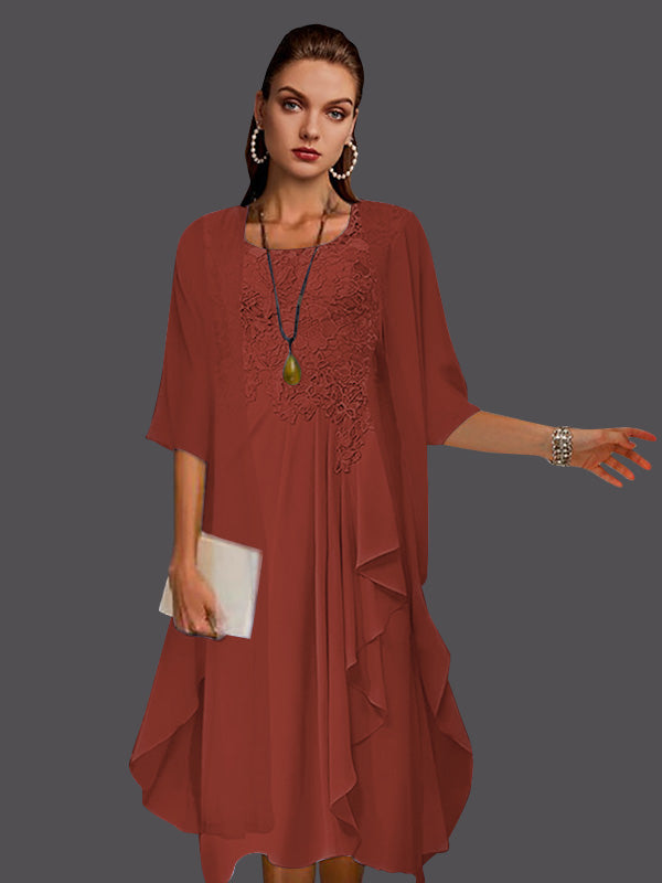 Zweiteiliges, ärmelloses A-Linien-Kleid aus Chiffonspitze mit Faltenapplikationen 