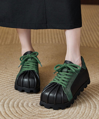 Zapatos planos de piel de vaca negra retro hechos a mano con cordones 