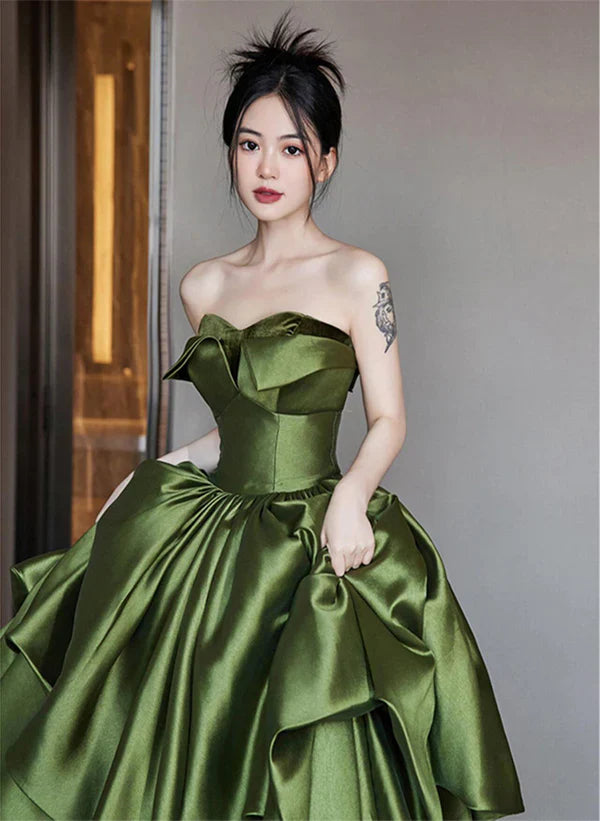 Satin-A-Linie Carmen-Ballkleid mit Rüschen und Stufen, bodenlang, Partykleid, Ballkleid