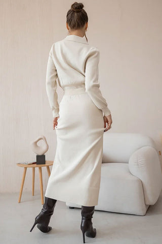 Elegantes zweiteiliges Midikleid mit aufgesetzter Tasche und Knopfleiste im Kragen - Beige 