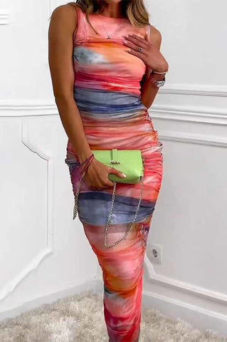 Locking Eyes – Gerüschtes Midikleid aus Netzstoff mit Batikmuster 