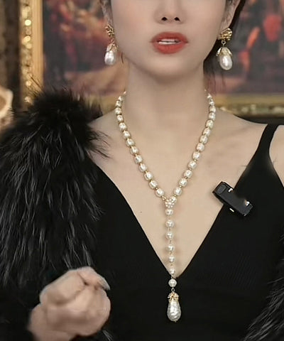 Elegante Halskette mit Pullover-Anhänger aus weißem Sterlingsilber mit Overgilt-Perlen 