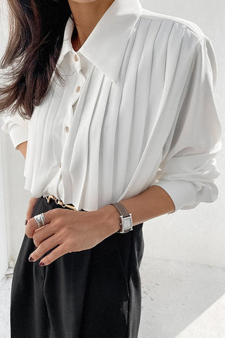 Elegante Blusen mit Knöpfen und Plissiertem Umlegekragen 
