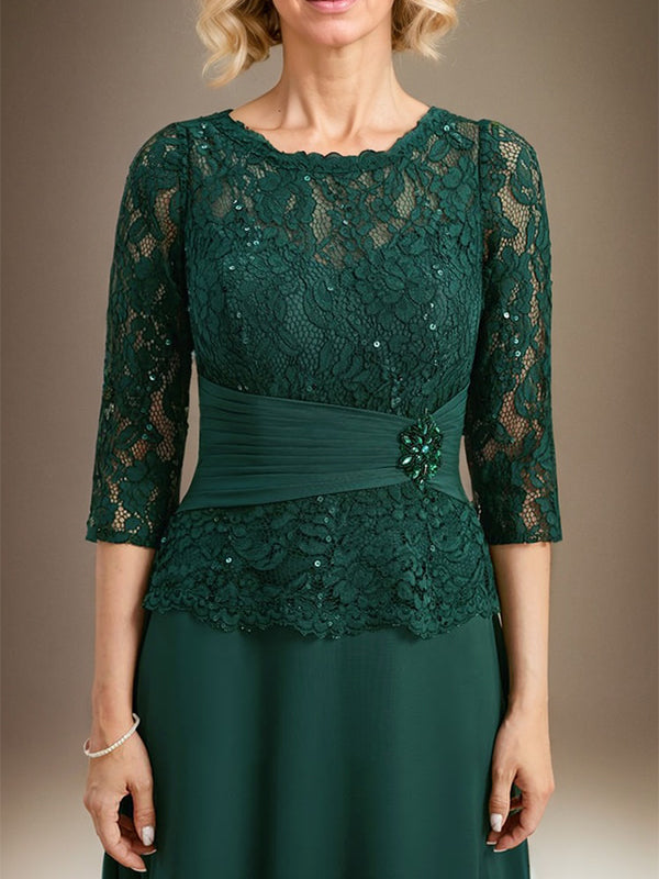 A-Linien-Kleid mit U-Boot-Ausschnitt, Illusion-Detail, bodenlang, aus Chiffonspitze, mit plissierten Pailletten und Perlenstickerei für die Mutter der Braut. 
