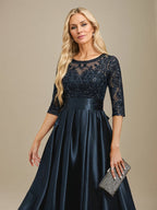 A-Linien-Kleid mit Illusion-Ausschnitt, bodenlang, aus Stretch-Satin und Spitze, verziert mit Schleife und Pailletten, für die Mutter der Braut 