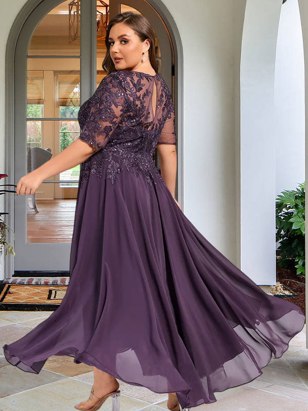 A-Linien-Kleid mit asymmetrischem Chiffon-Spitzenausschnitt und Pailletten für die Mutter der Braut 