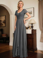 A-Linien-Kleid mit herzförmigem Herzausschnitt, bodenlang, aus Chiffon und Spitze, mit Perlenstickerei und Kaskadenrüschen – ideal für die Mutter der Braut