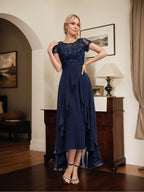 A-Linien-Kleid mit asymmetrischem Chiffon-Spitzenausschnitt, Schleife, Rüschen und Pailletten für die Mutter der Braut 