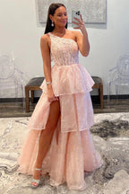 A-Linien-Abendkleid in Rosa mit einem Träger und Rüschen