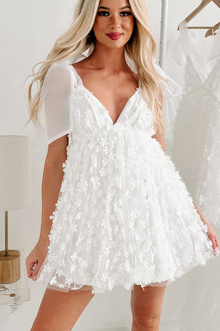 Blooming Love – Minikleid aus Tüll und Organza mit Blumenapplikation 